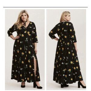 NEW Torrid Maxi Dress Black Floral M/L Sz 00 Sz 10 Button‎ Front Crochet Sleeves